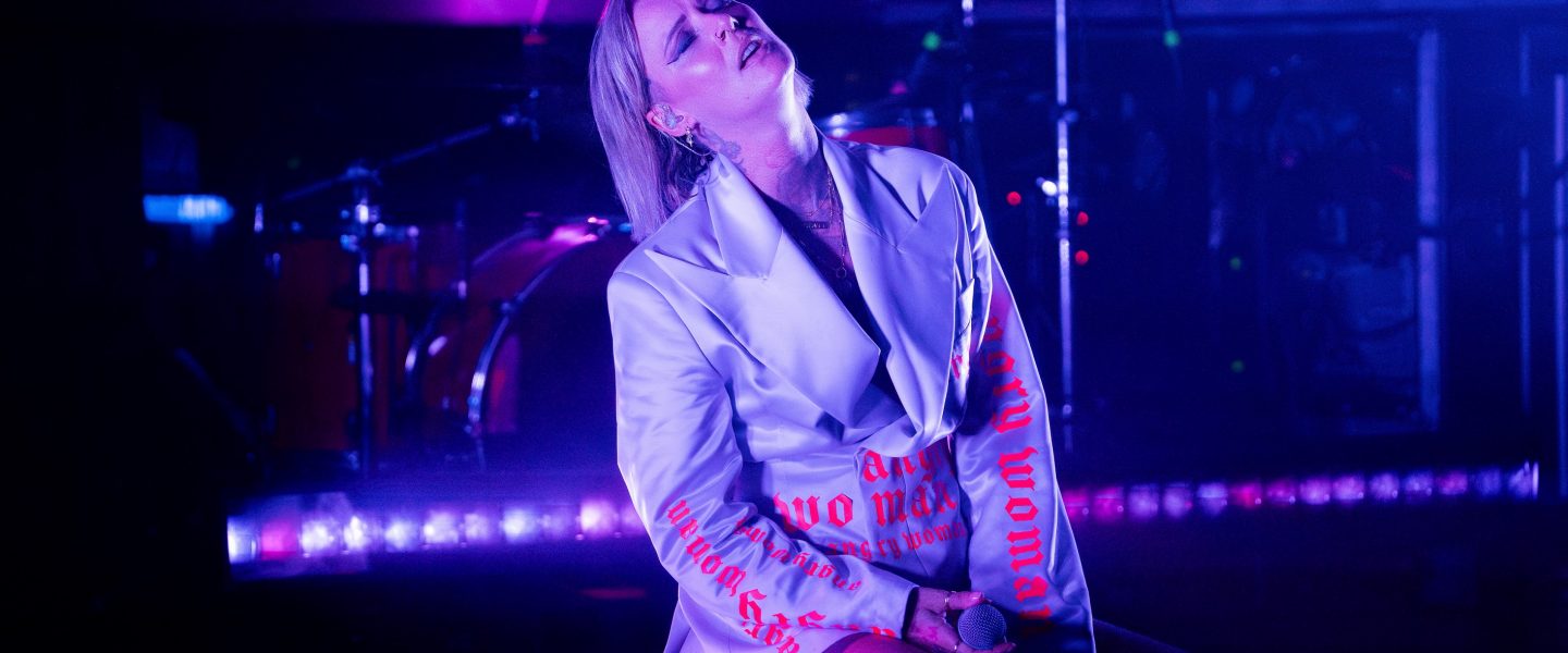 Nachbericht: Yaenniver im Hirsch