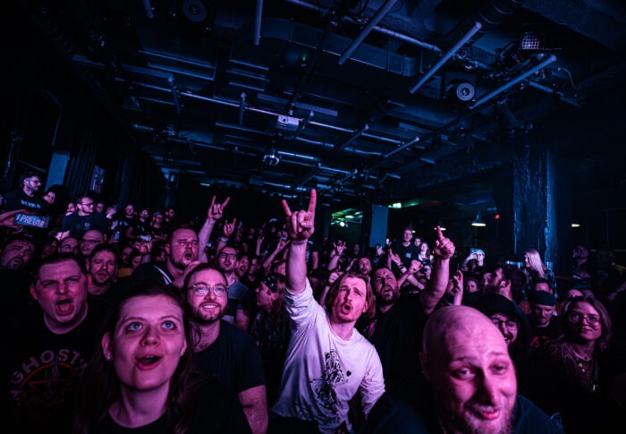 Nachbericht: Elwood Stray im Z-Bau